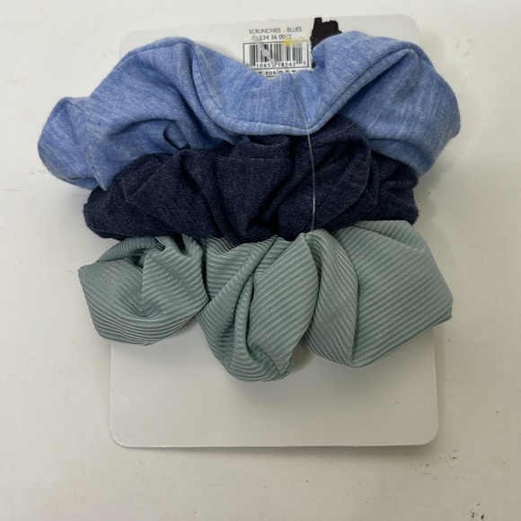 Scrunchies | 3 Pair Zipper Hair Ties | Hidden Compartment | Concerts Events - Picture 3 of 6